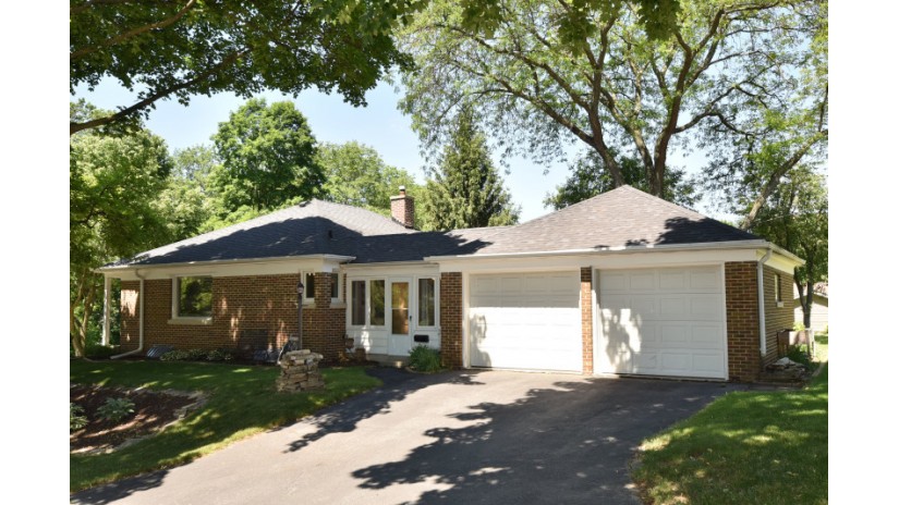 3546 Menomonee River Pkwy Wauwatosa, WI 53222 by Shorewest Realtors $299,900