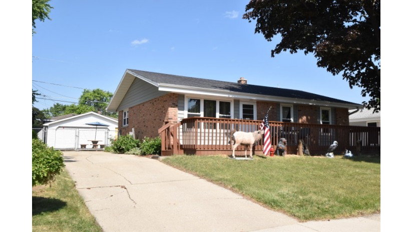 3500 S Kennedy Dr Sturtevant, WI 53177 by Shorewest Realtors $250,000