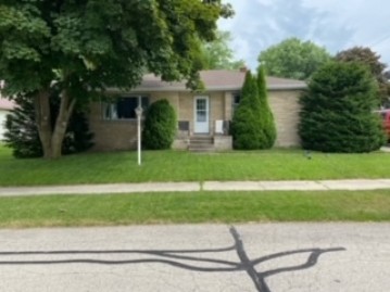 229 E Railroad Ave, Saint Cloud, WI 53079-1452