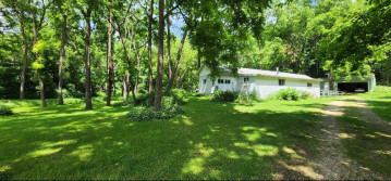 1110 S Treadwell St, De Soto, WI 54624-8663