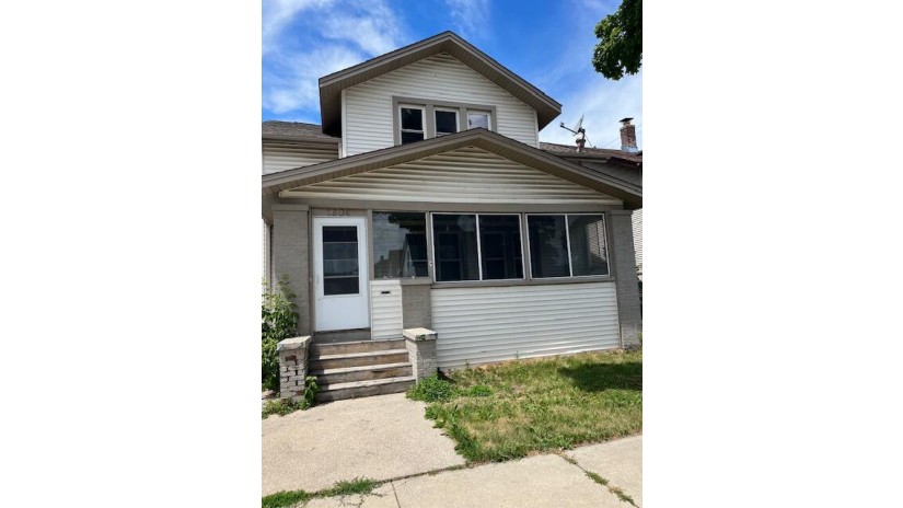 1604 Deane Blvd Racine, WI 53405 by Sun Realty Group $150,000