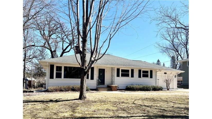 2811 Agnes Street Eau Claire, WI 54701 by C21 Affiliated $284,900