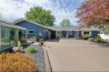 2107 Point Comfort Road, Menomonie, WI 54751