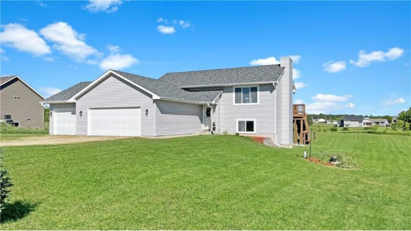 1015 166th Street Hammond, WI 54015 by Pederson Realty $349,900