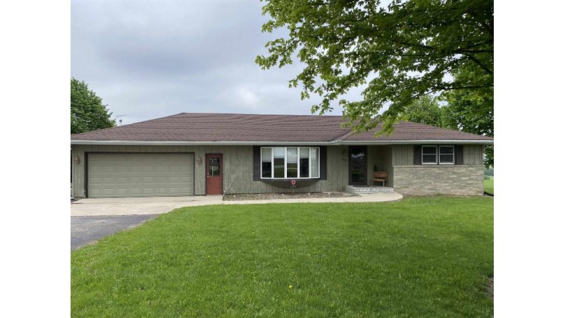 4482 E Lamm Road Freeport, IL 61032 by Keller Williams Realty Signature $249,000