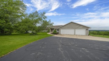 14853 Laube Road, Durand, IL 61024