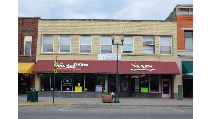132 S Main Street Shawano, WI 54166 by Resource One Realty, Llc $189,900