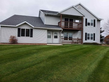 210 Country Side Court A, Waupaca, WI 54981