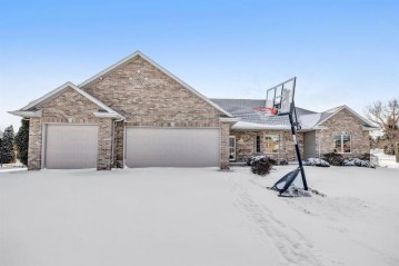 1643 Silhouette Lane, Lawrence, WI 54115-9073