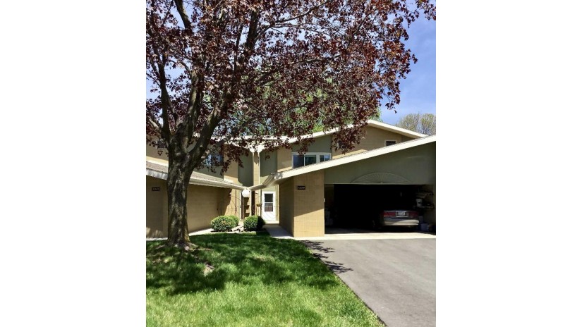 1239 W Nicolet Cercle Grand Chute, WI 54914 by Beiser Realty, LLC $255,000