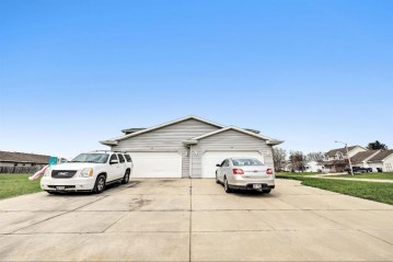 435 W Green Bay Street, Pulaski, WI 54162