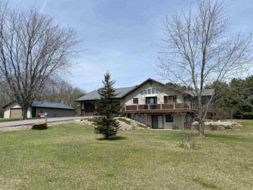 N5603 Oak Tree Acres, Princeton, WI 54968