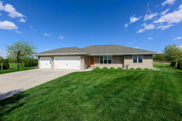 5260 Barrow Court, Omro, WI 54963