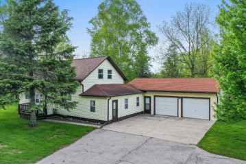 5390 County Road S, Little Suamico, WI 54141-8805