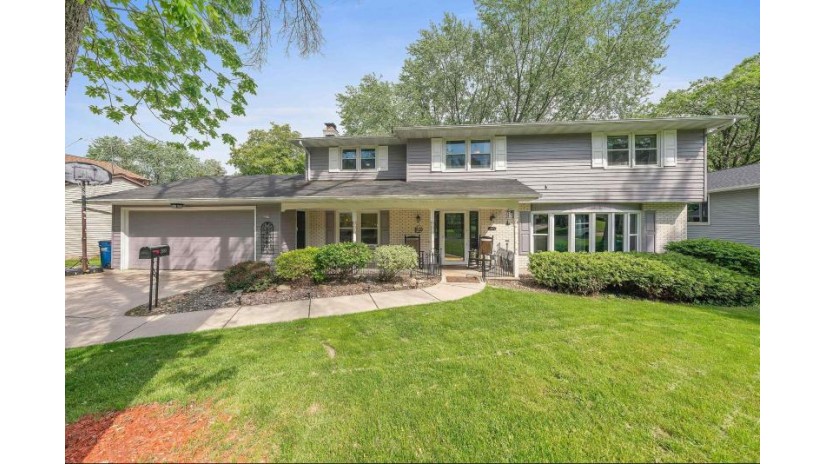 2685 Bittersweet Avenue Allouez, WI 54301 by Keller Williams Green Bay $274,900