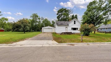 319 S Oakland Avenue, Oconto Falls, WI 54154