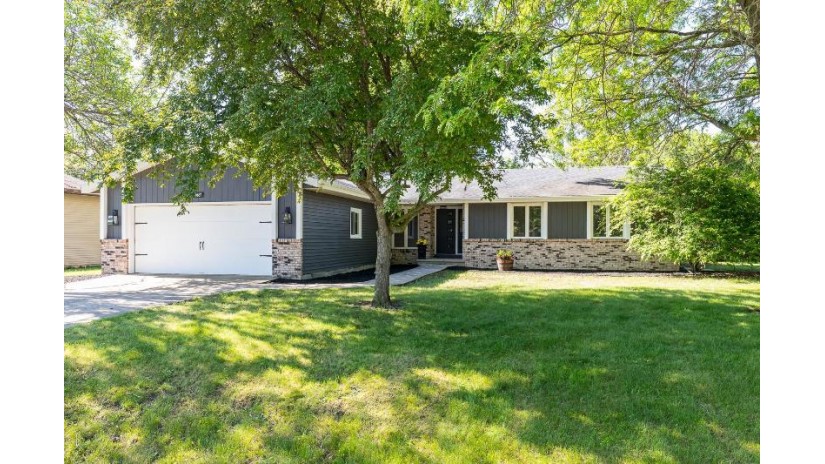 1687 Margeo Drive Fox Crossing, WI 54956 by Berkshire Hathaway Hs Fox Cities Realty $300,000