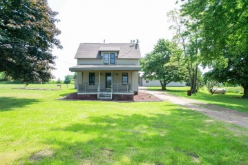 N5236 County Road D, Maple Creek, WI 54961