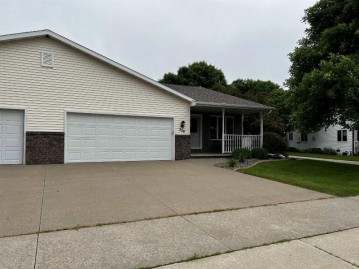 336 Parkside Court, Kimberly, WI 54136