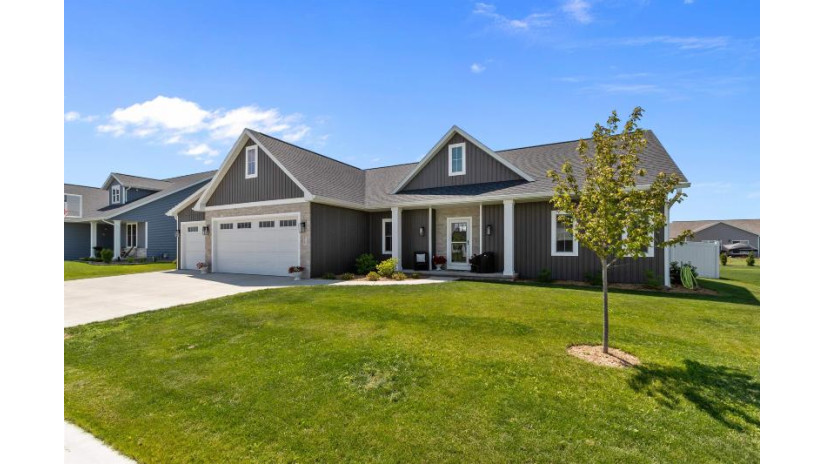 N9367 Varsity Lane Harrison, WI 54915 by Century 21 Ace Realty $549,900