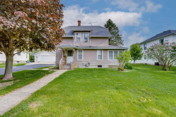 823 W Elm St, Lancaster, WI 53813