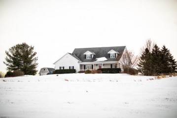 1281 Burve Rd, Deerfield, WI 53531