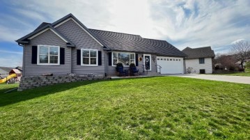 31 Harrison Ln, Reedsburg, WI 53959