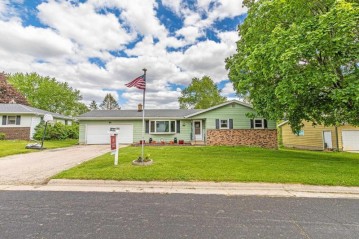 202 Springview Dr, Marshall, WI 53559