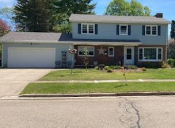 1025 Newbury St, Ripon, WI 54971