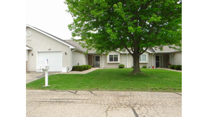 108 Heritage Ln 108 Belleville, WI 53508 by First Weber Inc $199,900