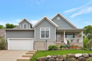 709 Killian Tr, Cottage Grove, WI 53527