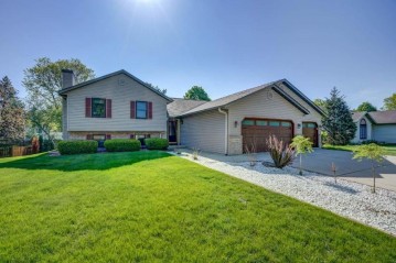 6788 Valiant Dr, Windsor, WI 53598