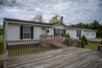 N8965 Stone Brook Rd, Clearfield, WI 53950