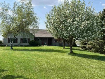 4359 N Dandylion Ln, Magnolia, WI 53536