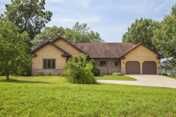 8811 Colby Rd, Primrose, WI 53572