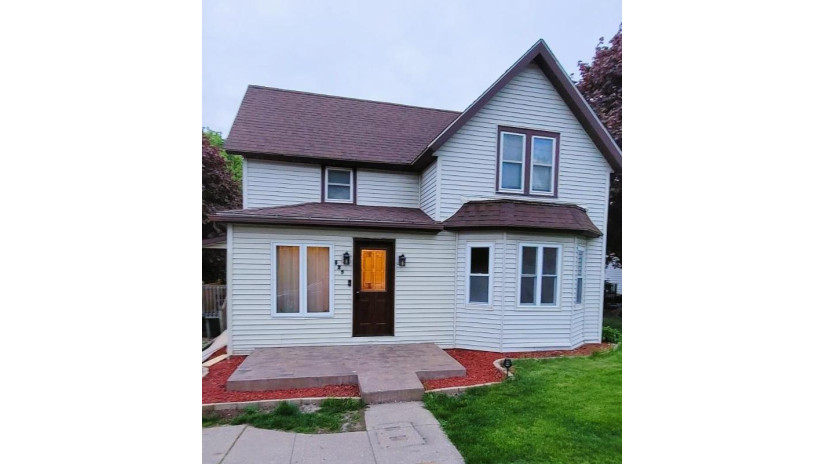 529 Isabell St Highland, WI 53543 by Fathom Realty, Llc $184,900