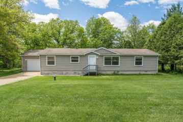 E4195 Kickapoo Ct, La Valle, WI 53941