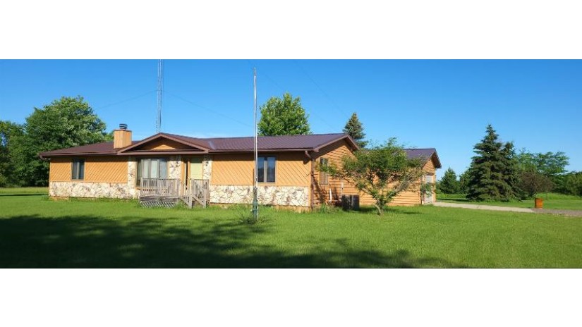 N1535 County Road V Coloma, WI 54930 by Re/Max Realpros $339,000
