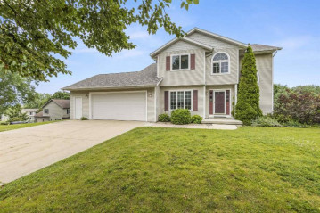 109 Sandy Ct, Mount Horeb, WI 53572