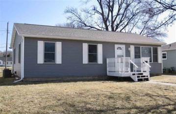 138 Mondell Ct, Prairie Du Chien, WI 53821