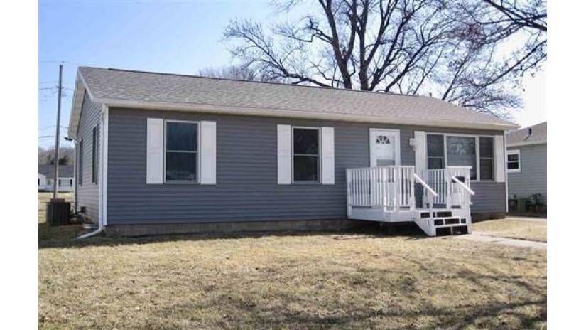 138 Mondell Ct Prairie Du Chien, WI 53821 by Re/Max Ridge-N-River $165,000