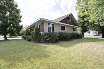 316 Wadleigh Street, Hatley, WI 54440