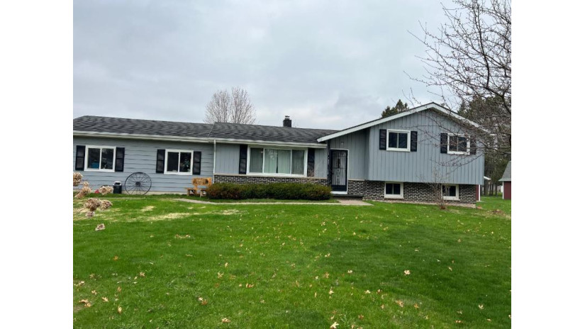 430 Sunset Dr Antigo, WI 54409 by Cr Realty $249,000