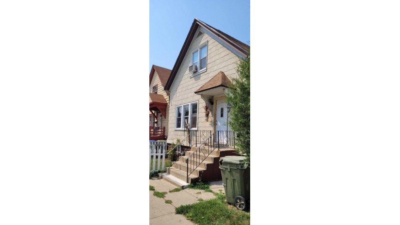 1908 W Burnham St Milwaukee, WI 53204 by Realty Experts $109,900