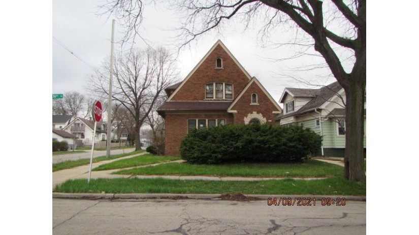 3403 N 36th St Milwaukee, WI 53216 by Redevelopment Authority City of MKE $45,000