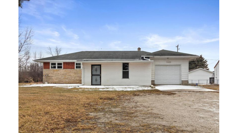 9411 W County Line Rd Milwaukee, WI 53224 by Homesmart Connect LLC $300,000