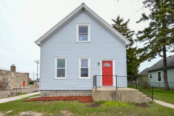 2063 N Wisconsin St, Racine, WI 53402-4765