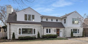 4455 N Lake Dr, Shorewood, WI 53211-1776