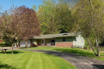 N5734 Abnet Rd, Onalaska, WI 54650