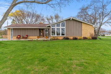 4320 N 145th St, Brookfield, WI 53005